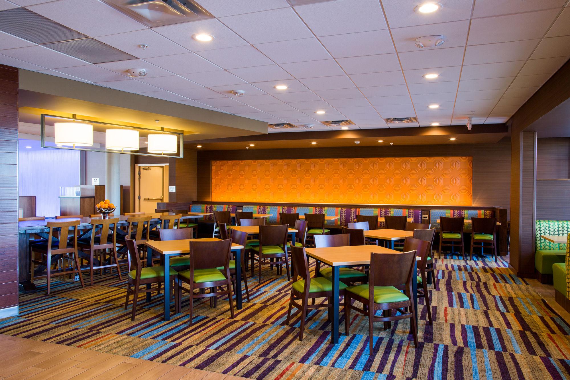 Fairfield Inn & Suites By Marriott Lincoln Southeast מראה חיצוני תמונה